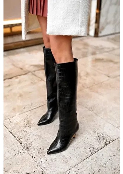 Kadın Siyah Topuklu Çizme