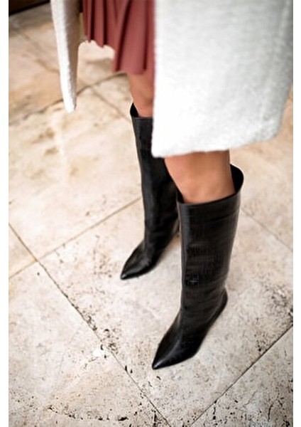 Kadın Siyah Topuklu Çizme modelleri