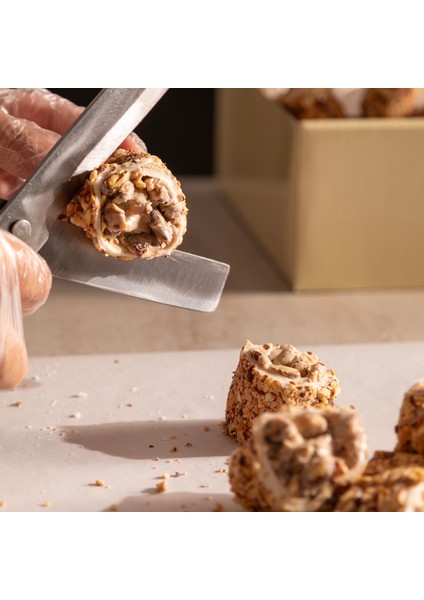 Kremalı Bademli Sarma Lokum 500 gr fiyatları