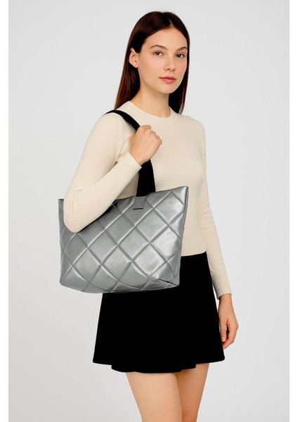 Omuz Çantası Gümüş Gri Kapitone Baklava Desenli Büyük Boy El ve Omuz Çantası 45X25X10 cm