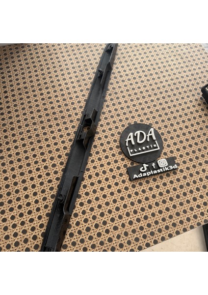 Toyota Corolla Terra 1998-2002 Arka Plakalık Çıtası fiyatları