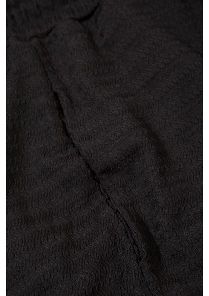 Dokulu Geniş Dökümlü Pantolon modelleri