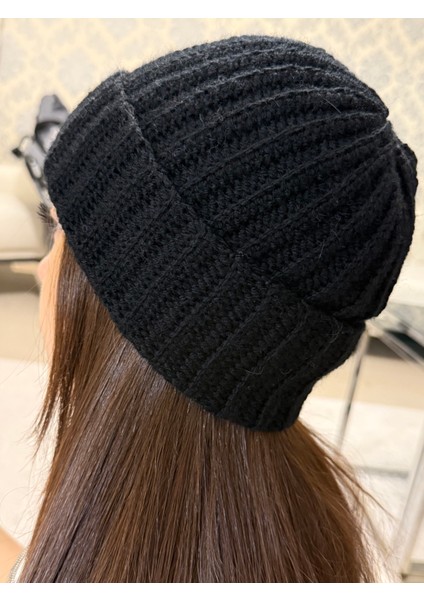 Siyah Kadın Bere fiyatları