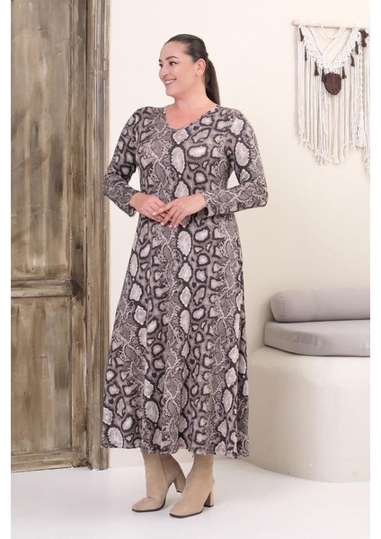 Büyük Beden Tam Boy V Yaka Desenli Viskon Likralı Uzun Kol Elbise