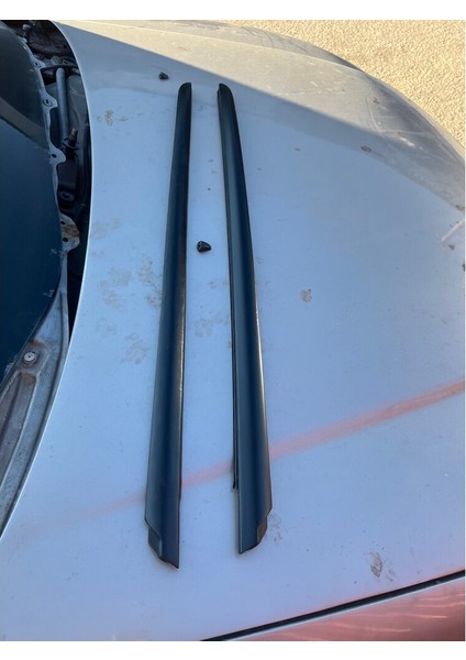 Honda Civic Vtec 2 Ön Cam Çıtası Sag Yolcu Tarafı fiyatları