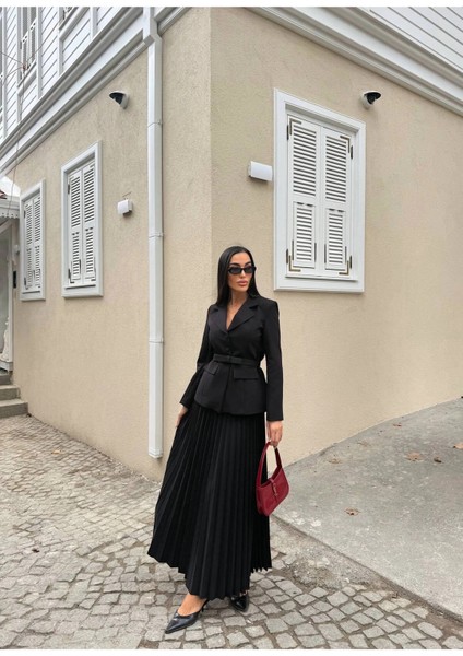 Kadın Belden Kemerli Şık Takım-Blazer&piliseli Etek