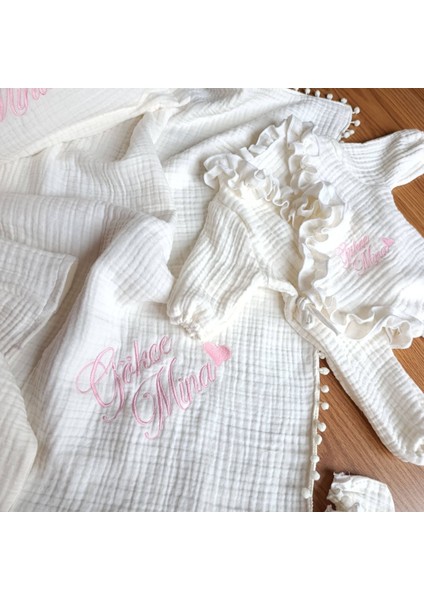 Kız Bebeklere Özel 6 Parça Fırfırlı Müslin Hastane Çıkış Seti – Kişiye Özel Isim Nakışlı modelleri