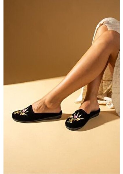 Siyah Buket Kadın Ev Terliği Kışlık Kapalı Yumuşak Rahat Terlik Nakışlı Çeyiz Misafir Terliği fiyatları