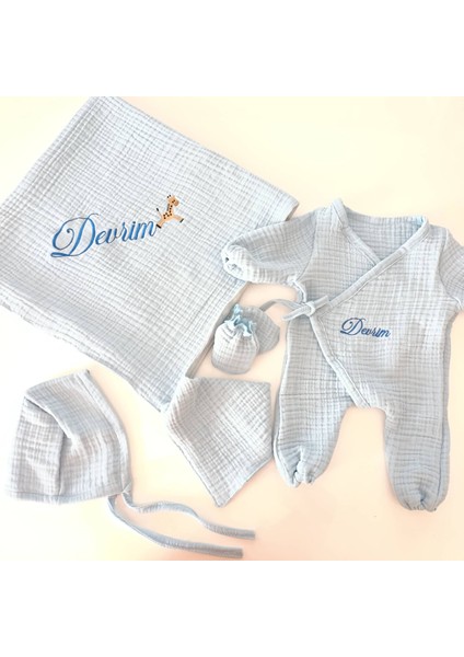 Kişiye Özel 5'li Zürafa Nakışlı Müslin Hastane Çıkışı | Mavi Renk, 4 Kat %100 Pamuk