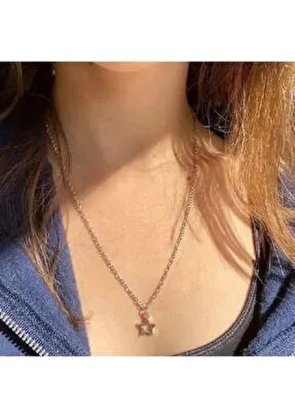 Aesthetic Yıldız Kolye Gümüş Renkli 45 cm Uzunlukta Kadınlar İçin Şık Tasarım