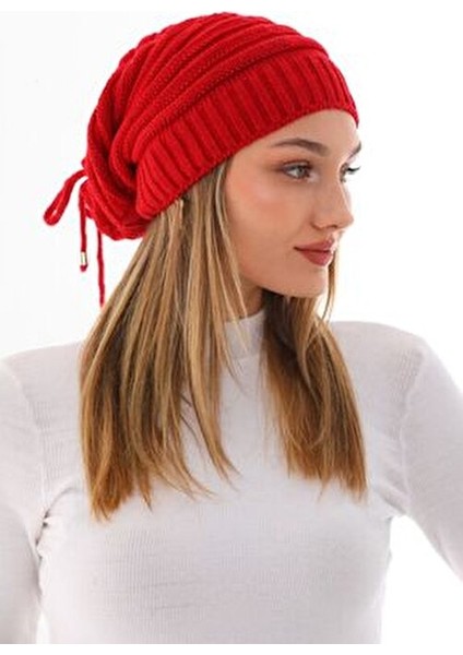 Kadın Ipli Kırmızı Bere modelleri