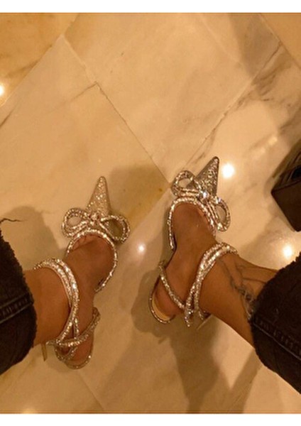 Kadın Gümüş Simli Saten Sivri Burun Abiye Ayakkabı 8cm Şeffaf Topuklu Taşlı Fiyonk Detaylı