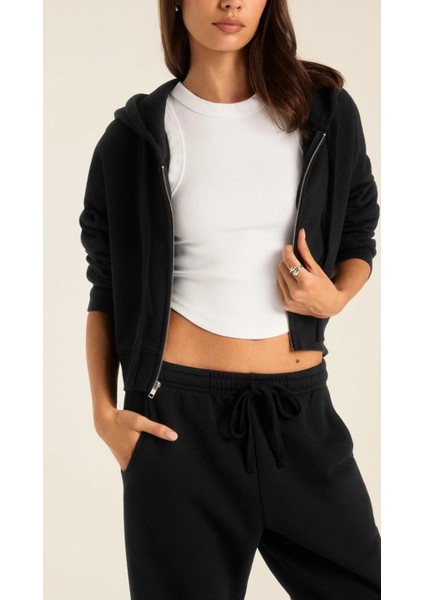 Kadın Crop Kapüşonlu Sweatshirt ve Şort Takımı – Sonbahar/kış Ev Koleksiyonu