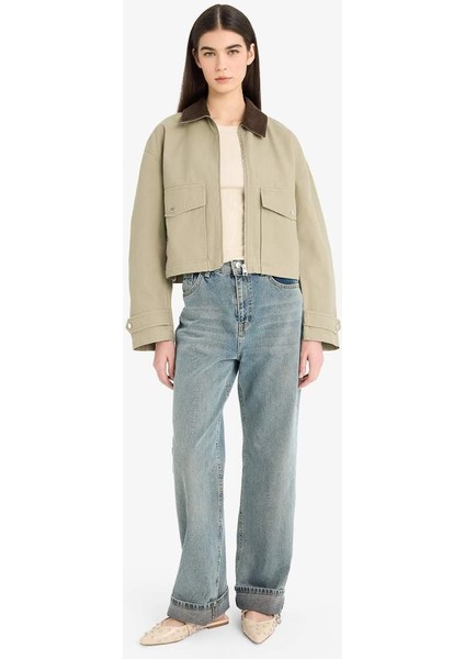 Regular Fit Kontrast Yakalı Fermuarlı Cepli Crop Mont (25 Au) fiyatları