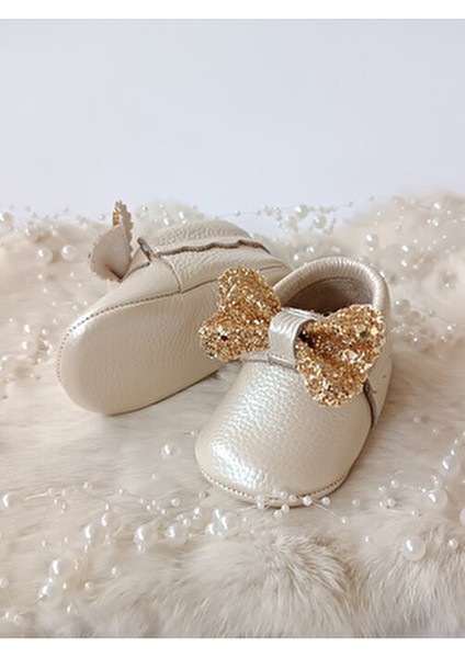 Krem Hakiki Deri Bebek Mokasen Şık Tasarım ve Kolay Giydirme Özelliğiyle modelleri