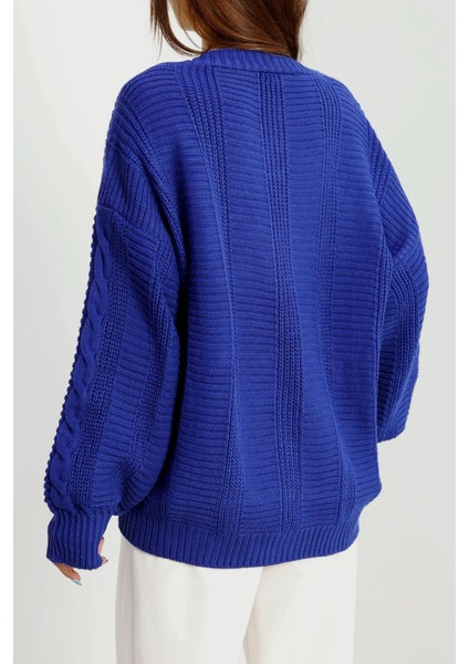 Saks Mavi Renk Balon Kol Triko Hırka