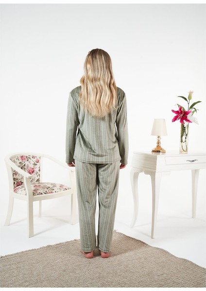 Çizgili Önden Düğmeli Kadife Bayan Pijama Takım modelleri