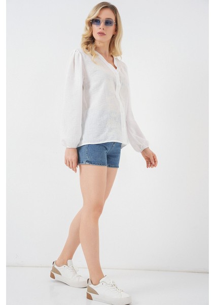 Kadın BDART İşlemeli V Yaka Düğmeli Bluz Natural fiyatları