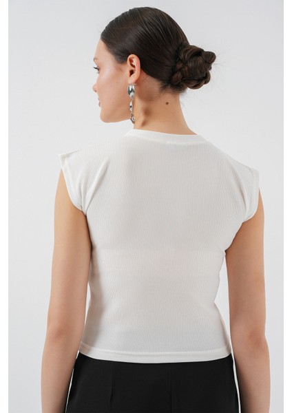 Kadın BDART Yuvarlak Yakalı Slim Fit Ribana Dokulu Bluz White indirimleri