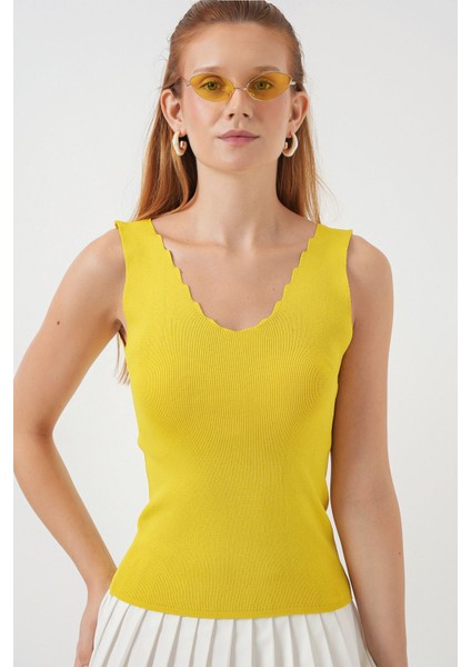 Kadın BDART Slim Fit V Yakalı Esnek Bluz Yellow