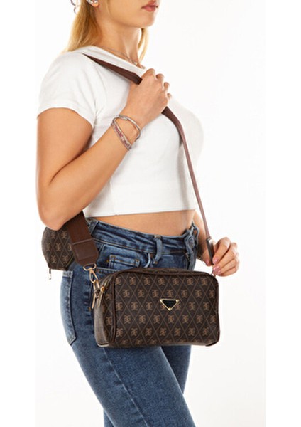 Kadın Çapraz Askılı Desenli Suni Deri Çanta Seti 2 Adet Şık ve Ergonomik