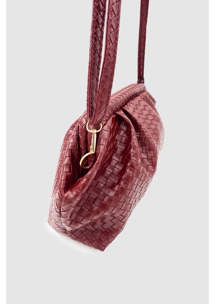 Arvia Yumuşak Formlu Ayarlanabilir Çapraz Askılı El Çantası Bordo indirimleri