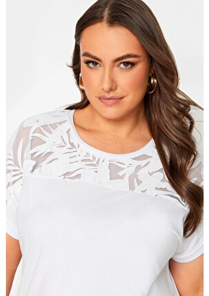 Büyük Beden Desenli Tül Detaylı Bisiklet Yaka Kısa Kollu T-Shirt 320826 fırsatları