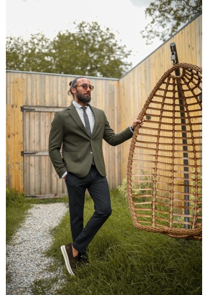 Özel Tasarım Mono Yaka Torba Cep Detaylı Ceket fırsatları