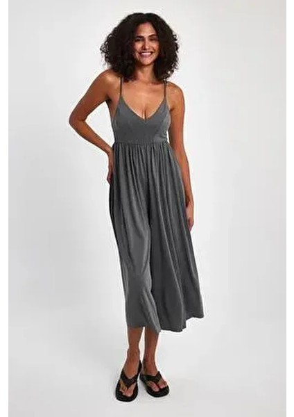 Kadın Klasik V Yaka Kloş Askılı Tulum Elbise Özel Günler İçin Siyah Renk