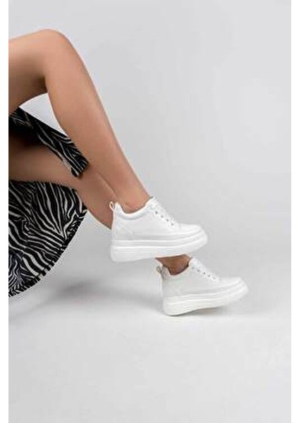 Kadın Gizli Topuk Beyaz Spor Ayakkabı