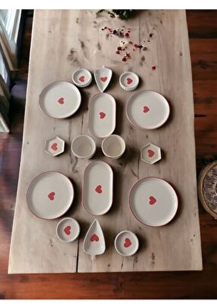 4 Kişilik 16 Parça Kalpli Kahvaltı Seti