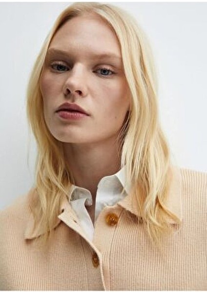 Yakası Düğmeli Örgü Kazak