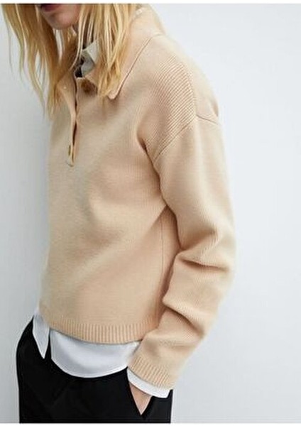 Yakası Düğmeli Örgü Kazak