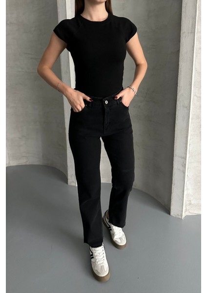 Siyah Boy Fit Kesik Paça Jean Siyah/kar Yıkama / 28