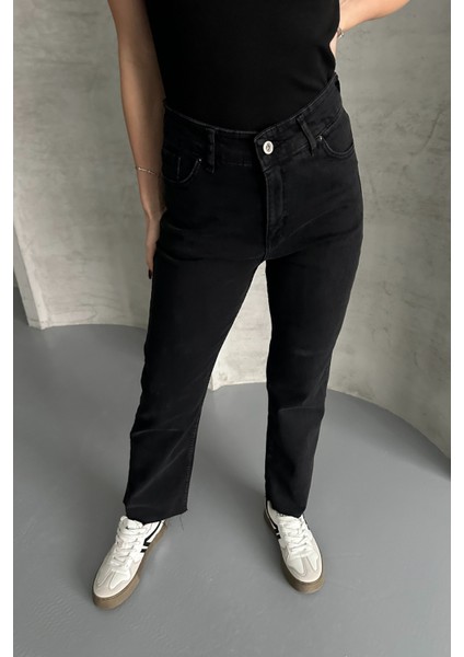 Siyah Boy Fit Kesik Paça Jean Siyah/kar Yıkama / 28