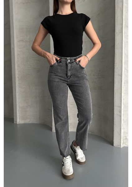 Füme Boy Fit Kesik Paça Jean Füme/kar Yıkama / 27 indirimleri