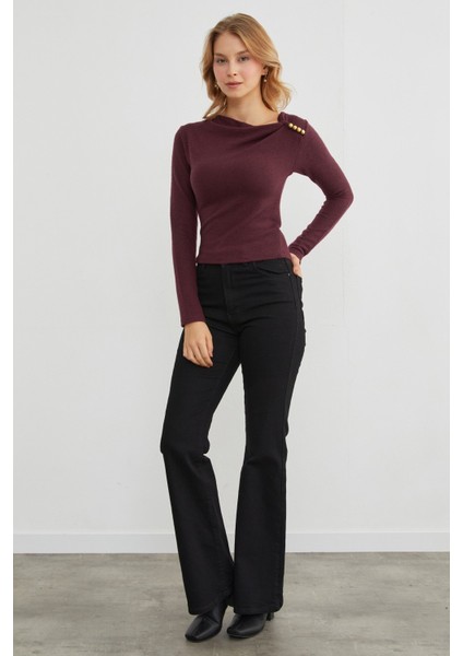 Omuz Aksesuarlı Degaje Yaka Bluz modelleri