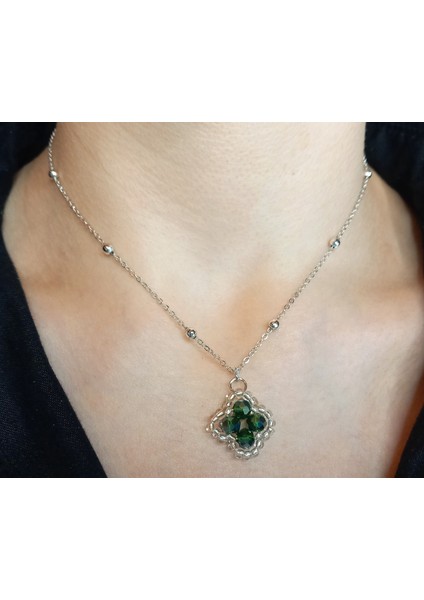 Koyu Yeşil Kristal Taşlı Yonca Kolye - Kadın Zarif Şık Takı Hediyelik Şans Kolyesi - Trend Minimalist Aksesuar Günlük Kombin ve Özel Gün Hediyesi - Yonca Şans Kolyesi fırsatları