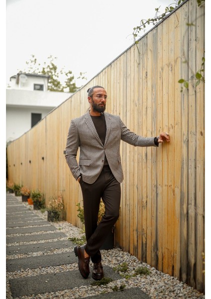 Özel Tasarım Mono Yaka Desenli Kapak Cep Detaylı Ceket