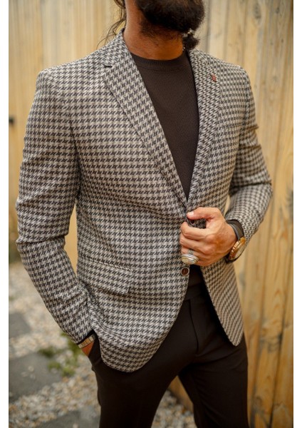 Özel Tasarım Mono Yaka Desenli Kapak Cep Detaylı Ceket modelleri