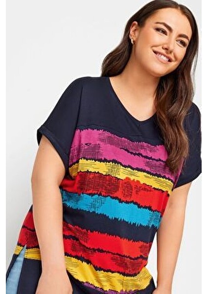 Büyük Beden V Yaka Kısa Kollu Mor Çizgili T-Shirt Kadın Günlük Tarz Viskon