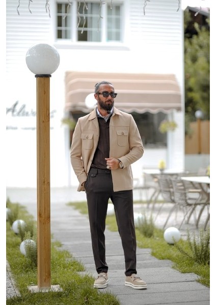 Özel Tasarım Cep Detaylı Kısa Kaşe Kaban fırsatları