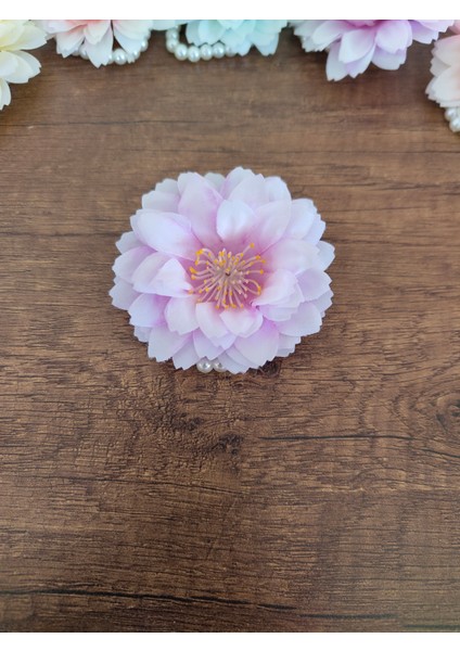 Nilüfer Çiçeği Figürlü Küçük Boy Incili Lastik Toka 1 Adet