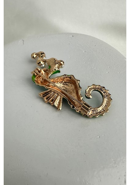 Inci Detay Yeşil Renk Deniz Atı Broş (4cm) fiyatları