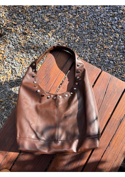 Meşe Zımbalı Kahverengi Çanta