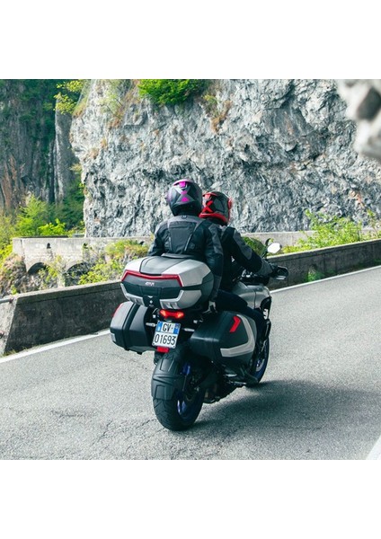 Gıvı V58N Motosiklet Arka Çanta Açık Gri 58LT fiyatları