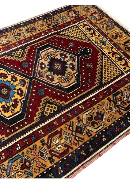 El Dokuma Göbekli Sıfır Yahyalı Halısı 89X167 Kök Boya %100 Yün Halı Kırmızı modelleri