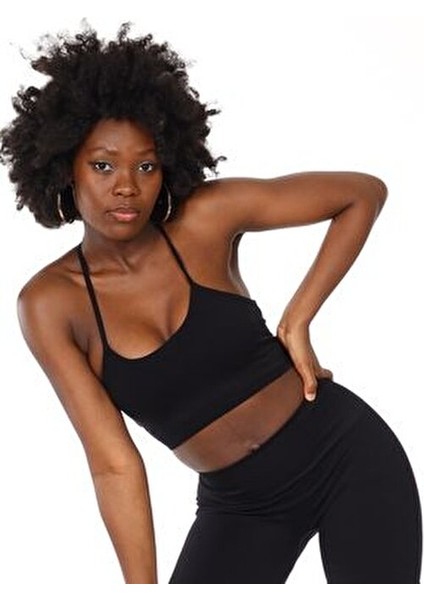 Virtus Çapraz Askılı Pedli Seamless/dikişsiz Büstiyer Siyah fırsatları