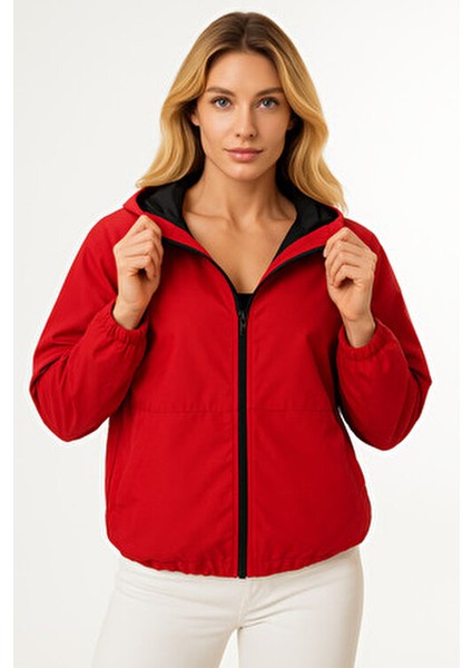 Kadın Kırmızı Kapüşonlu Su ve Rüzgar Geçirmez Astarlı Oversize Yağmurluk