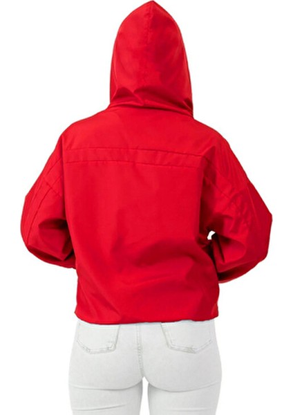 Kadın Kırmızı Kapüşonlu Su ve Rüzgar Geçirmez Astarlı Oversize Yağmurluk fiyatları